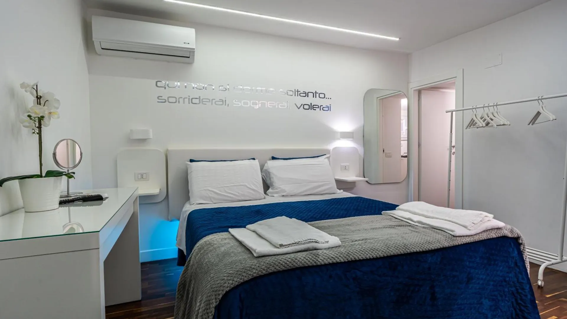 나폴리 Skyhouse Duomo B&B