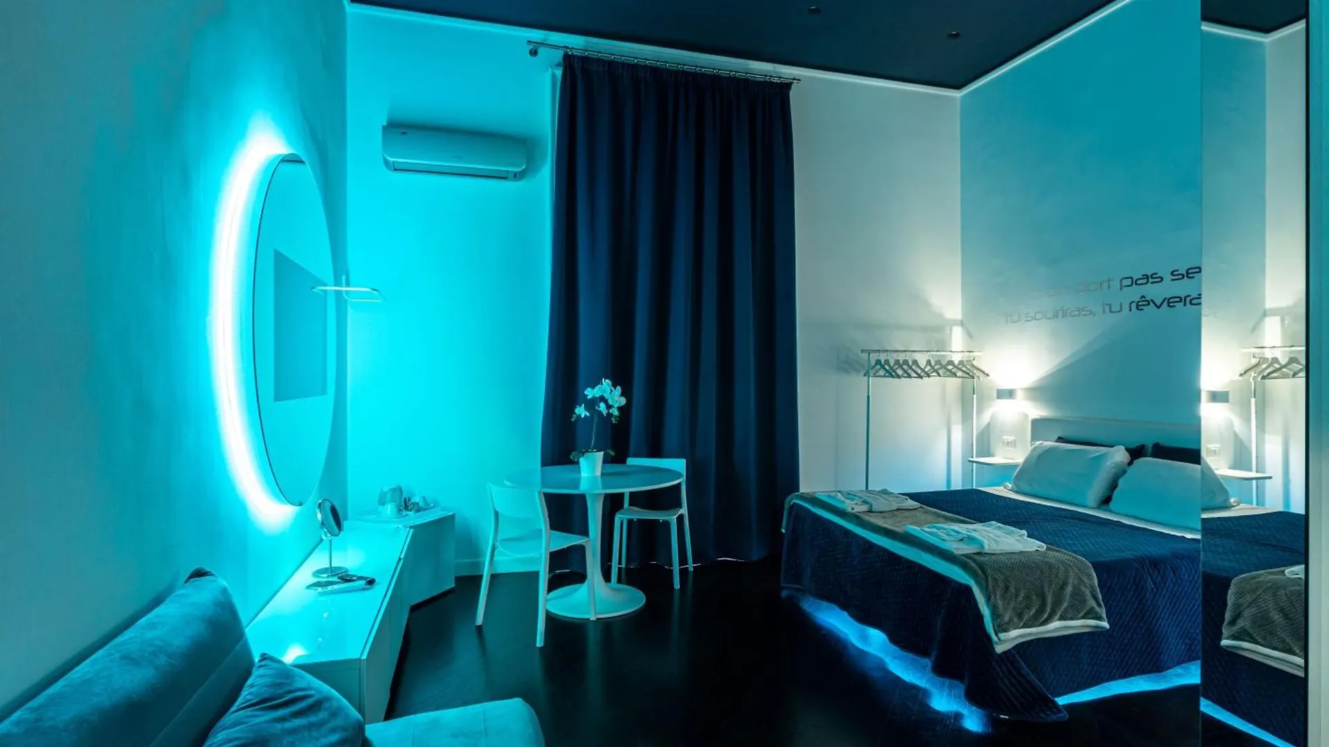 나폴리 Skyhouse Duomo B&B
